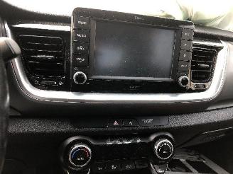 Kia Stonic 1.6 CRDI LAUNCH EDITION picture 10
