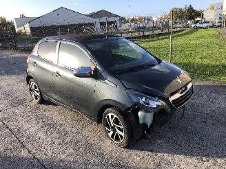 Peugeot 108 CABRIO   1.0 picture 3