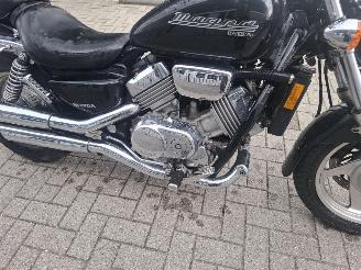 Honda VF 750 custom magna picture 5