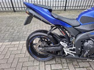 Yamaha YZF -R1  picture 14