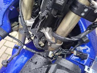 Yamaha YZF -R1  picture 19