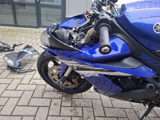 Yamaha YZF -R1  picture 9