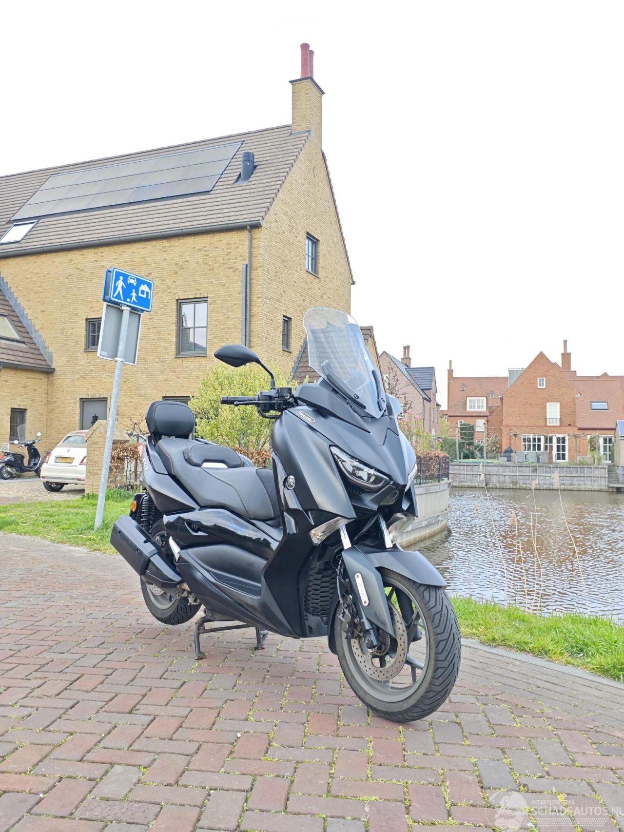 Yamaha XMAX xmax 300