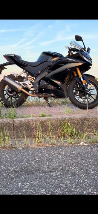 Schade motor Yamaha YZF - R125  2021/1