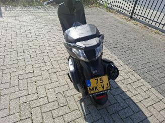 Piaggio Beverly 350 police picture 4