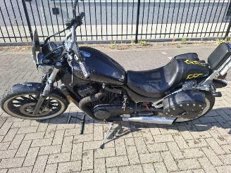dommages motocyclettes  Suzuki VS 750 700 intruder 1986/1