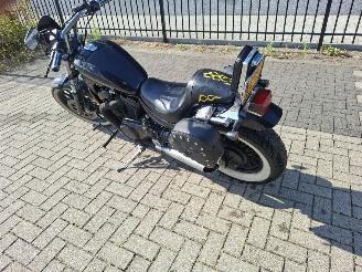 Suzuki VS 750 700 intruder picture 2