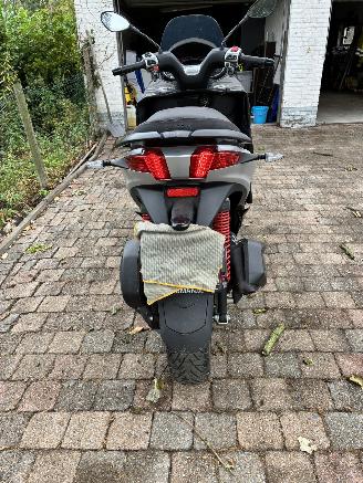 Piaggio MP3 300 310 sport picture 5