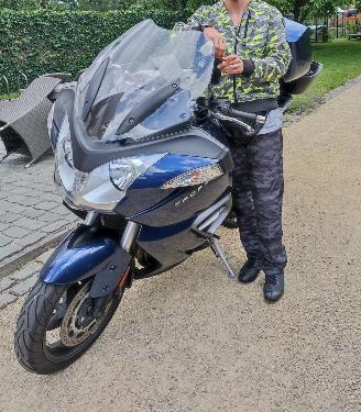 krockskadad bil motor Triumph Trophy 1200  2018/1