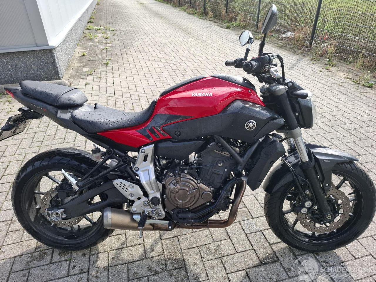 Yamaha MT-07 