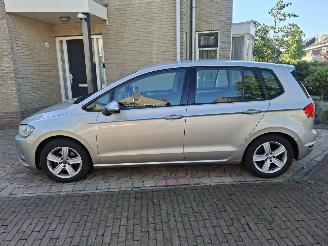 Schadeauto Volkswagen Golf Sportsvan  2014/1