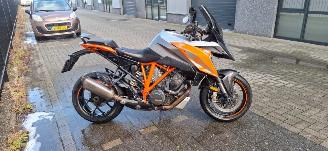 škoda motocykly KTM 1290 Super Duke R super duke gt 2016/1