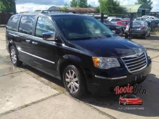 Chrysler Voyager  picture 2