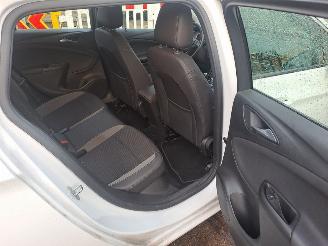 Opel Astra SPORTS TOURER+ picture 12
