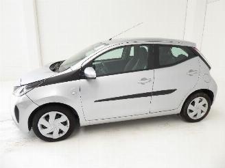Toyota Aygo 1.0 X-CLUSIV picture 3