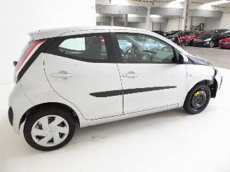 Toyota Aygo 1.0 X-CLUSIV picture 6