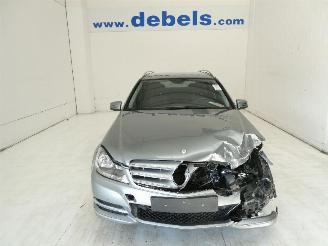 damaged passenger cars Mercedes C-klasse 2.1 D CDI BLUEEFFICI 2013/10