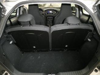 Toyota Aygo 1.0 X picture 20
