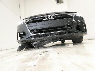 Audi A4 2.0 D TYPE 8W picture 3