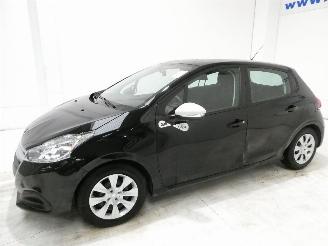 Peugeot 208 1.2 LIKE picture 3