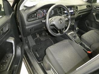 Volkswagen T-Roc  picture 12