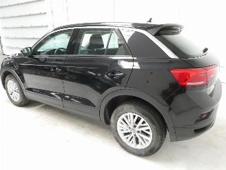Volkswagen T-Roc  picture 5