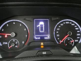 Volkswagen T-Roc  picture 11