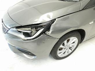 Opel Astra 1.2 picture 3