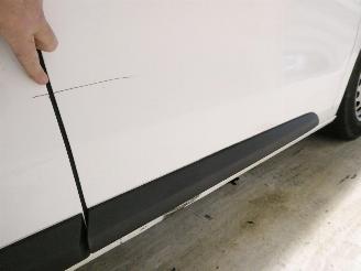 Opel Vivaro 1.5D picture 12
