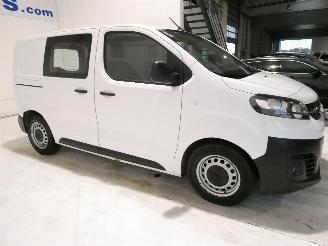 Opel Vivaro 1.5D picture 13