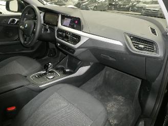 BMW 1-serie 1.5I picture 12