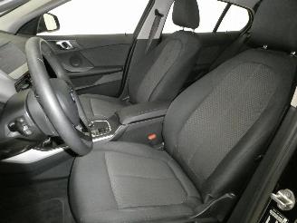 BMW 1-serie 1.5I picture 16