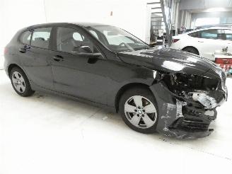 BMW 1-serie 1.5I picture 10