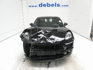 damaged passenger cars Porsche Macan 3.0D S DIESEL 2016/10