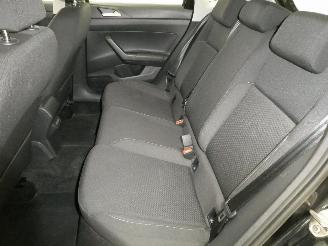 Volkswagen Polo 2.2D MFORTLINE picture 14