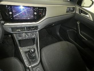 Volkswagen Polo 2.2D MFORTLINE picture 10