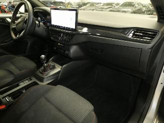 Ford Focus ST LINE 125 PK picture 10