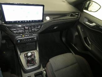 Ford Focus ST LINE 125 PK picture 11