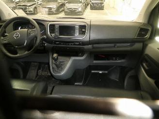 Opel Vivaro 1.5D C picture 13
