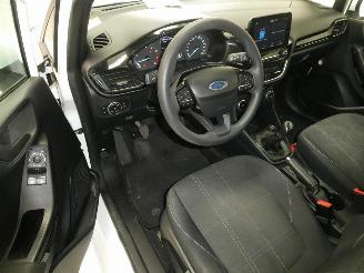 Ford Fiesta TREND picture 13