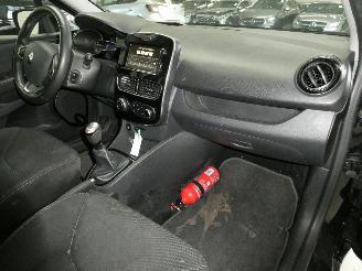 Renault Clio GRANDTOUR IV PHASE I picture 10