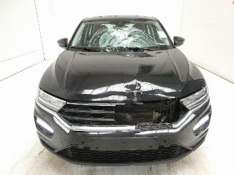 Volkswagen T-Roc  picture 2