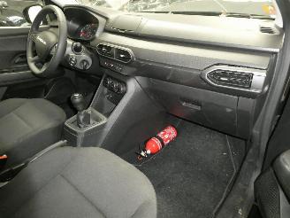 Dacia Sandero III ESSENTIA picture 10