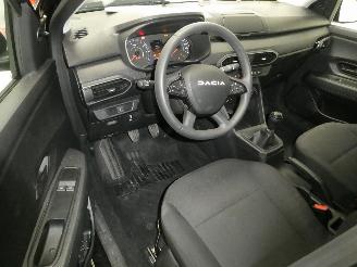 Dacia Sandero III ESSENTIA picture 13