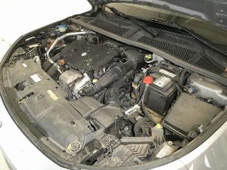 Peugeot 308 III ALLURE picture 21