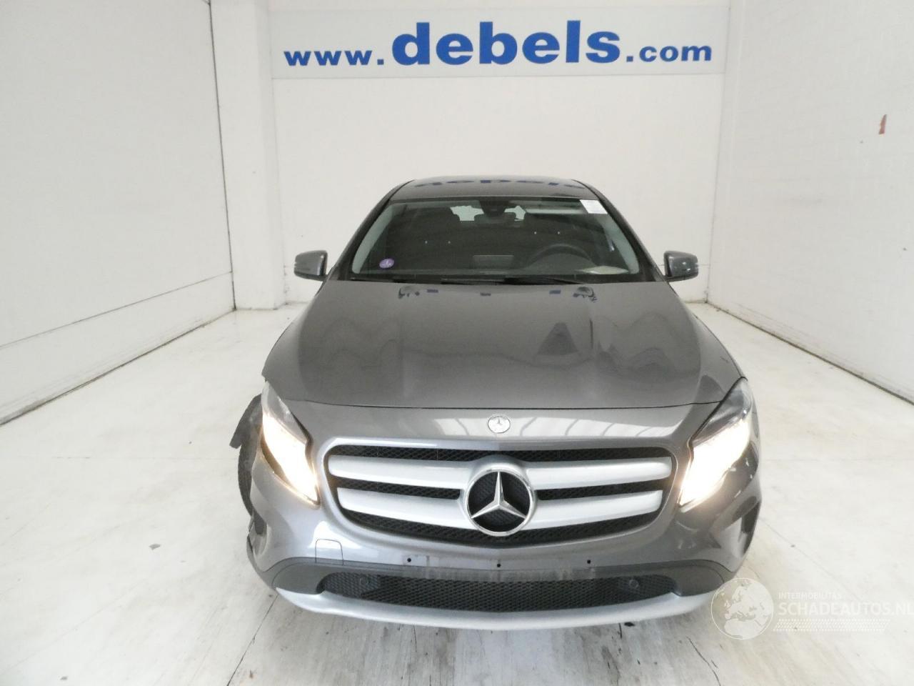 Mercedes GLA 180