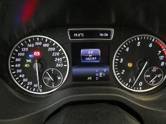 Mercedes GLA 180 picture 12