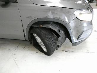 Mercedes GLA 180 picture 7