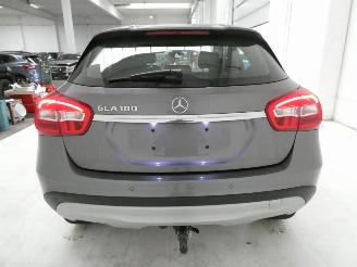 Mercedes GLA 180 picture 5