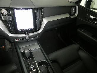 Volvo Xc-60 R-DESIGN picture 11